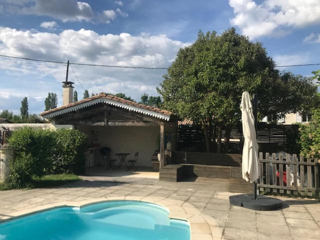 L'Entre Deux M Apartman Saint-Loubès Kültér fotó