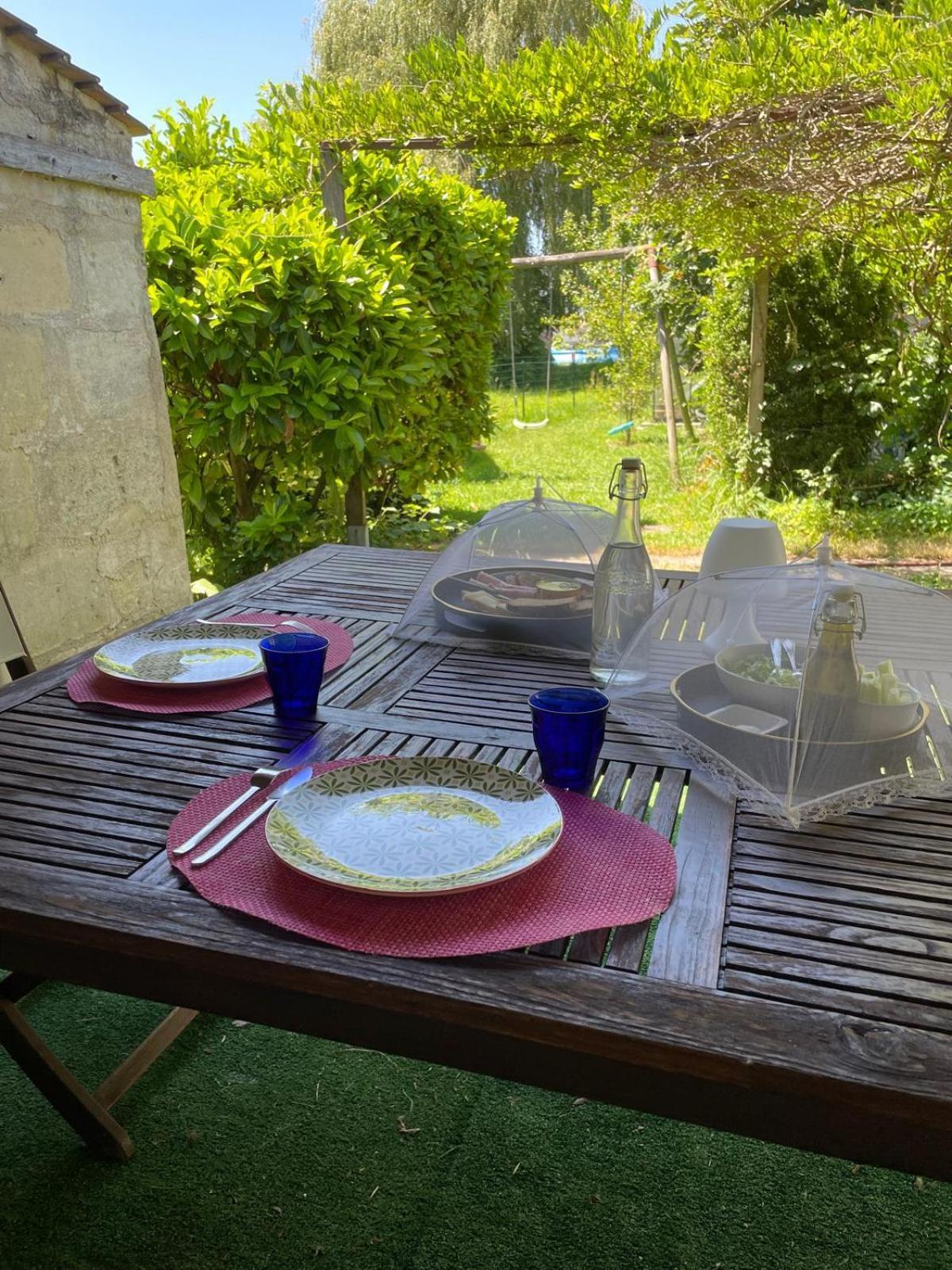 L'Entre Deux M Apartman Saint-Loubès Kültér fotó